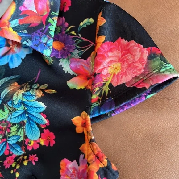 BETSEY JOHNSON VTG FLORAL DRESS - Picture 9 of 10